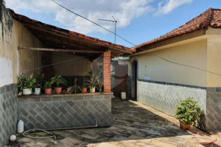 Casa à venda com 3 quartos, sendo 1 suíte, em Jardim Ikeda, Suzano, SP