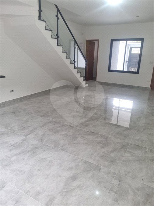 Sobrado à venda com 3 quartos, sendo 1 suíte, em Vila São Paulo, São Paulo, SP
