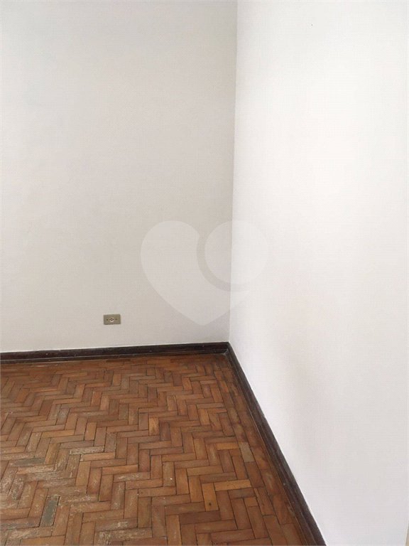 Casa à venda com 3 quartos, sendo 1 suíte, em Parque Bristol, São Paulo, SP