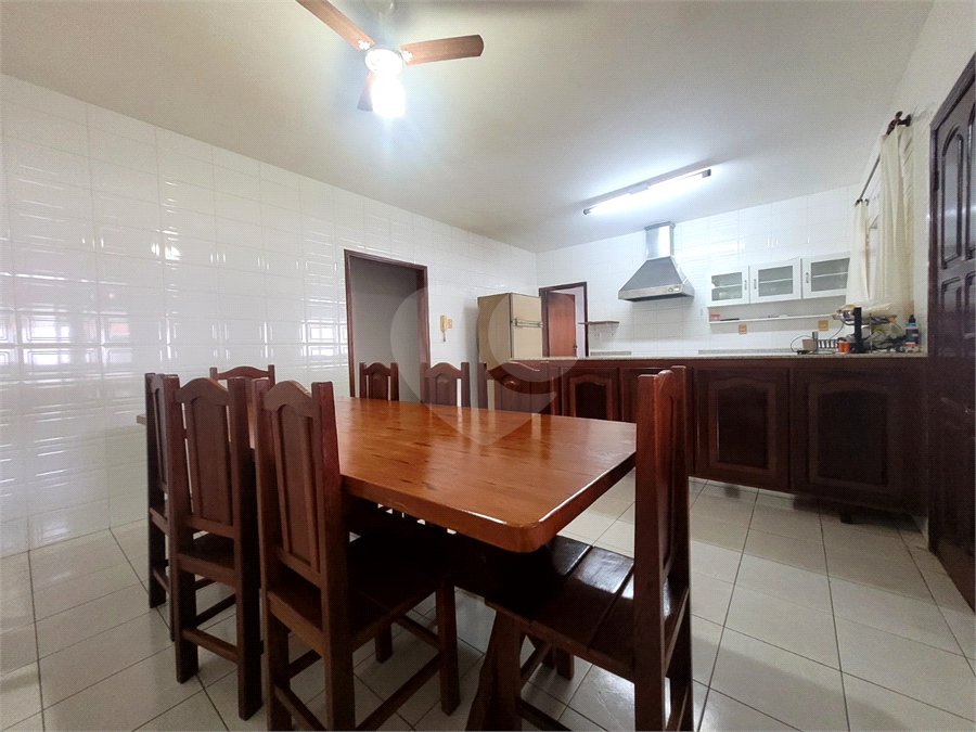 Terreno à venda com 3 suítes em Bazílio, Rio Bonito, RJ