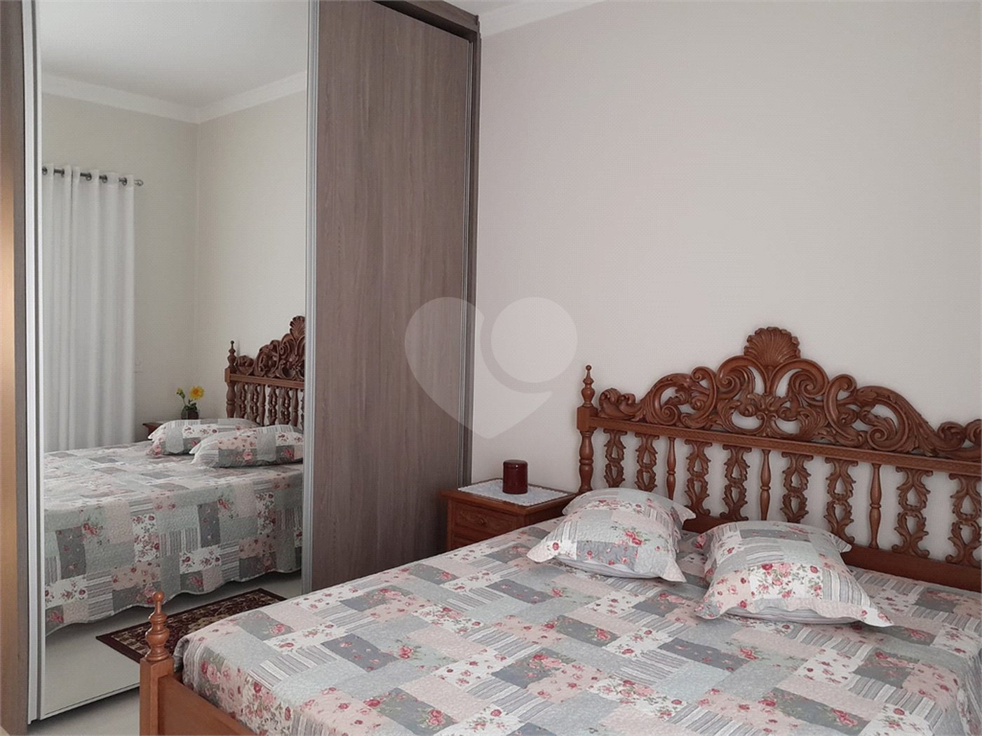 Casa à venda com 5 suítes no condomínio Ipe Velho, Vinhedo - SP