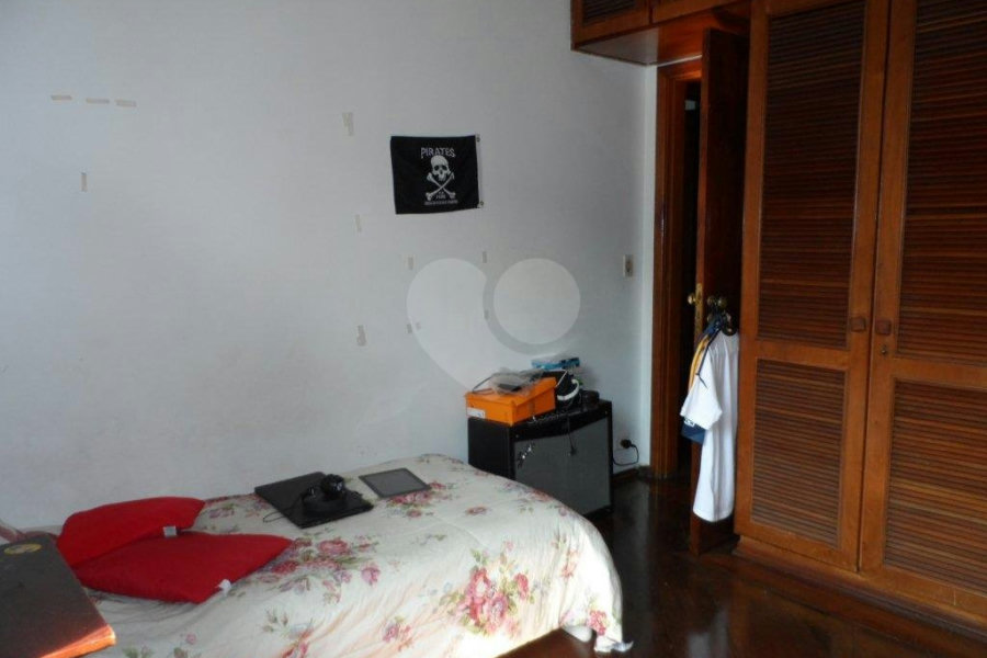 Casa Térrea à venda com 3 suítes em Jardim Franca, São Paulo, SP
