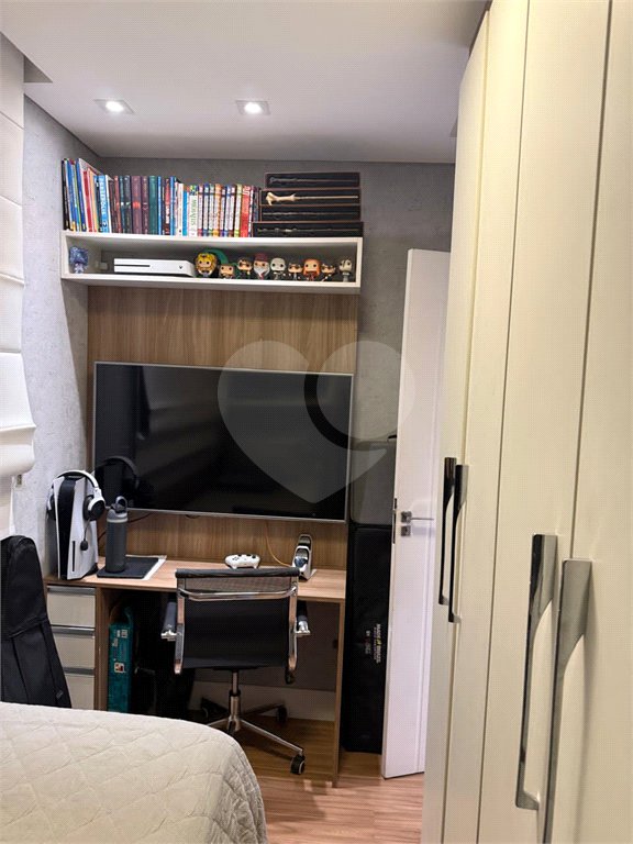 Apartamento à venda com 3 quartos, sendo 1 suíte,  em Jardim Leonor Mendes de Barros, São Paulo, SP