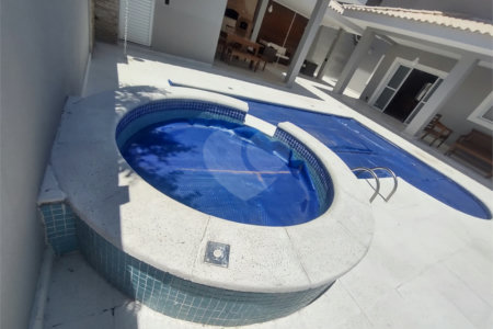 Casa à venda com 3 suítes no condomínio Villaggio Capriccio, Louveira - SP