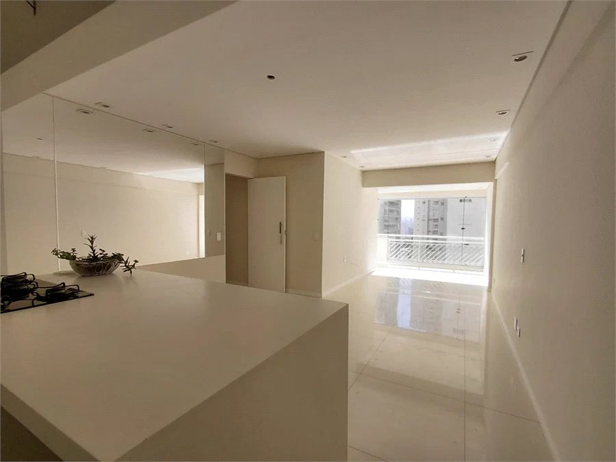 Apartamento à venda com 3 quartos, sendo 1 suíte,  em Vila Romana, São Paulo, SP
