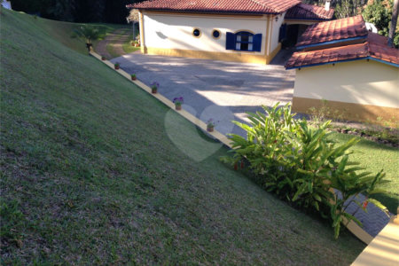 Sítio à venda com 4 quartos, sendo 1 suíte, no Centro, Piracaia, SP