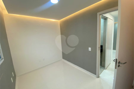 Apartamento à venda com 2 quartos em Santíssimo, Rio de Janeiro, RJ
