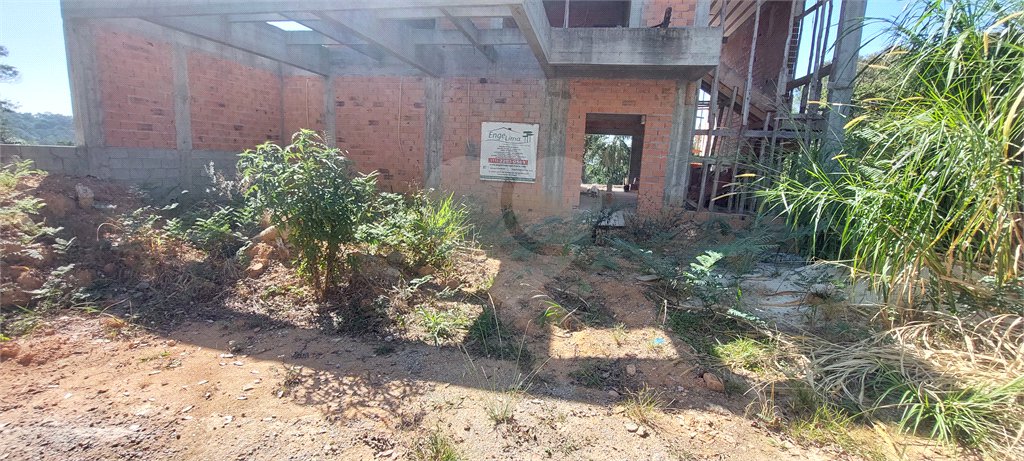 Casa à venda com 4 suítes no condomínio Sausalito, Mairiporã - SP