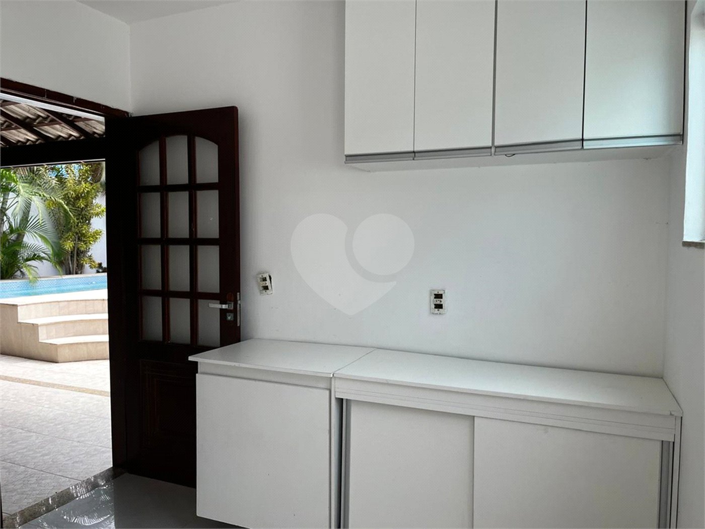 Casa à venda com 4 quartos, sendo 2 suítes, em Peró, Cabo Frio, RJ
