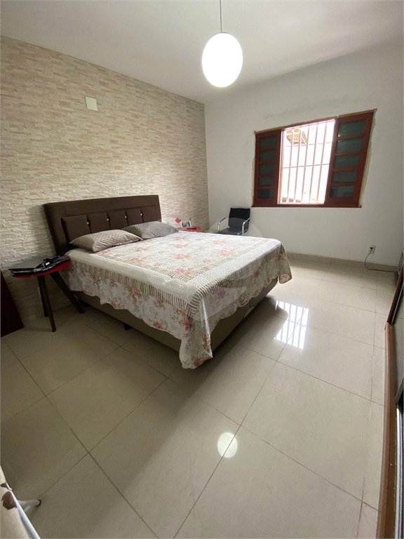 Sobrado à venda com 5 quartos em Jardim São Pedro, Mogi das Cruzes, SP