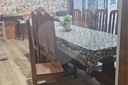 Sobrado à venda ou para alugar com 4 suítes em Sitio Paredão, Ferraz de Vasconcelos, SP