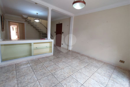 Sobrado à venda com 3 quartos, sendo 1 suíte, em Brooklin, São Paulo, SP