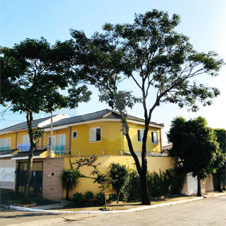Sobrado à venda com 3 quartos, sendo 1 suíte, em Campo Grande, São Paulo, SP