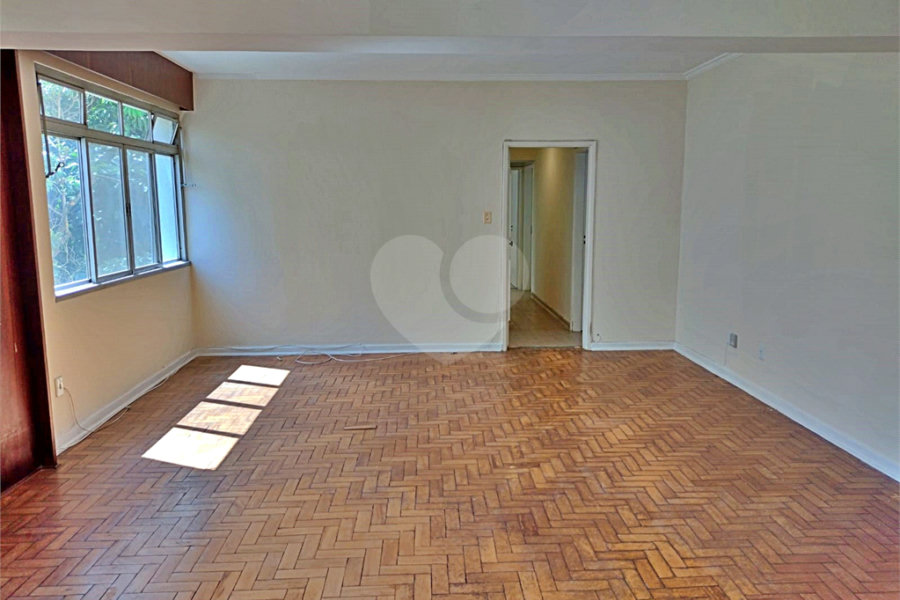Apartamento à venda com 3 quartos, sendo 1 suíte, em Pinheiros, São Paulo, SP