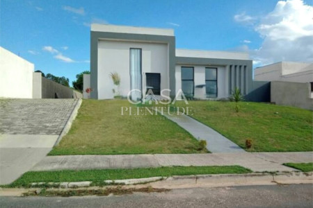 Casa em condomínio à venda com 3 quartos, sendo 1 suíte, em Village Ipanema, Araçoiaba da Serra, SP