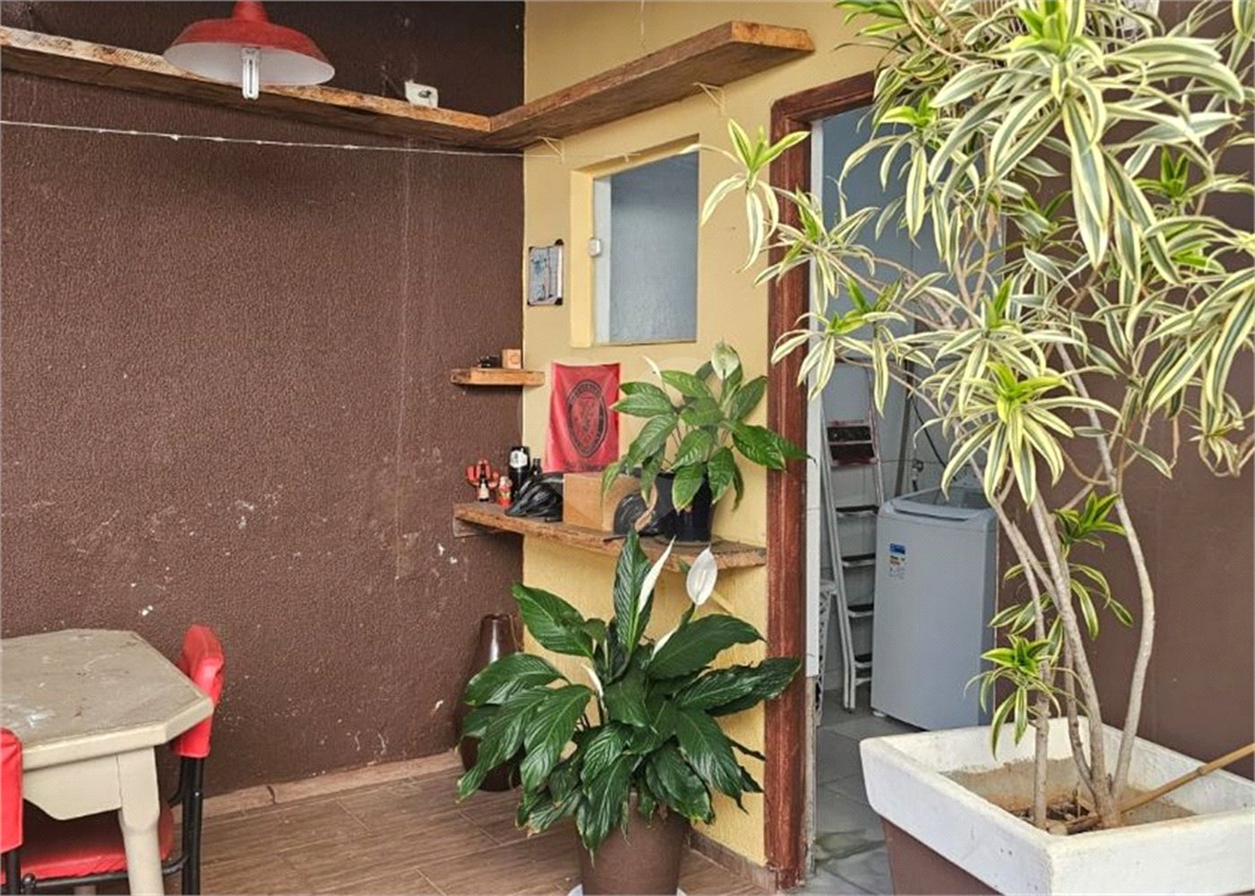 Casa à venda com 3 quartos, sendo 1 suíte, no condomínio Parque das Árvores, Sorocaba - SP