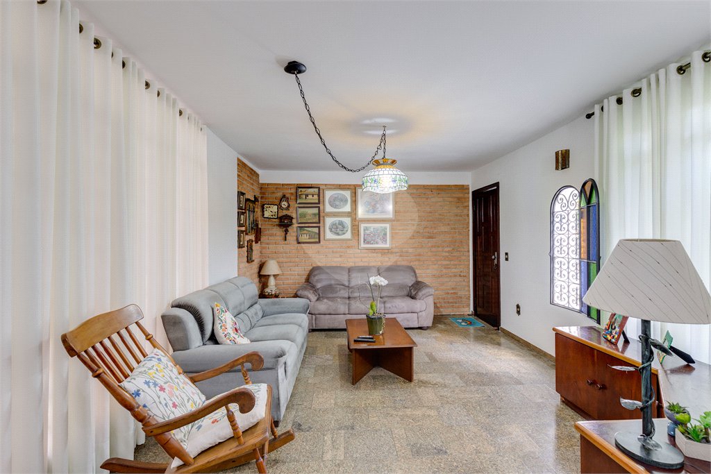 Casa de Vila à venda com 3 quartos, sendo 1 suíte, em Granja Julieta, São Paulo, SP