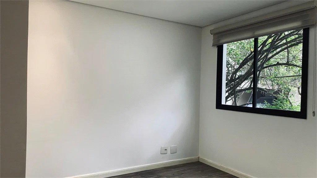Casa à venda com 3 suítes no condomínio Vilas 2, São Paulo - SP