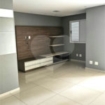 Apartamento à venda com 3 quartos, sendo 1 suíte, em Vila Paulo Silas, São Paulo, SP