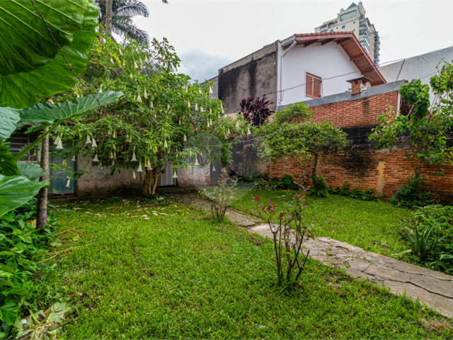 Sobrado à venda com 4 quartos, sendo 1 suíte,  em Campo Belo, São Paulo, SP
