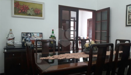 Casa à venda ou para alugar com 3 quartos, sendo 1 suíte,  em Jardim Maria Trindade, São Roque, SP