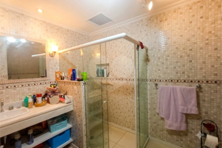 Casa à venda com 4 quartos, sendo 1 suíte,  em Tijuca, Rio de Janeiro, RJ