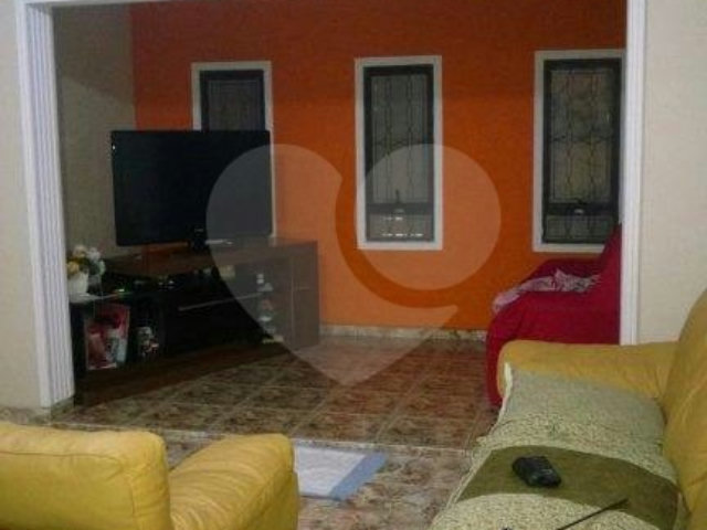 Sobrado à venda com 3 quartos em Tremembé, São Paulo, SP