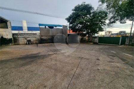 Galpão Comercial para Locação no Jardim do Trevo em Campinas com 276 m² de Área Construída e Amplo Terreno