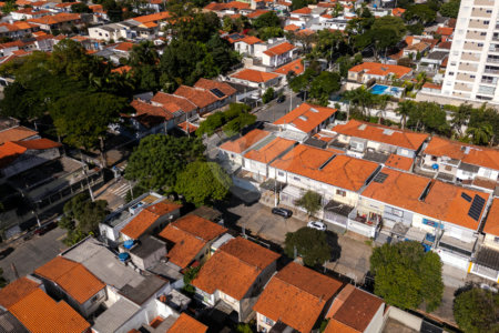 Casa à venda com 3 quartos, sendo 1 suíte, em Vila Cordeiro, São Paulo, SP