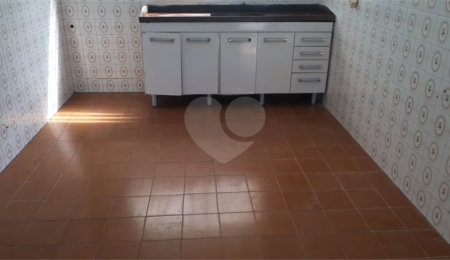 Sobrado à venda com 5 quartos, sendo 1 suíte,  em Tremembé, São Paulo, SP