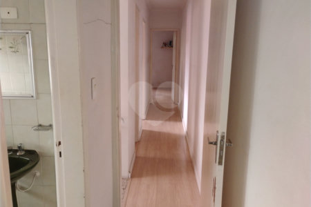 Sobrado à venda com 3 quartos, sendo 1 suíte,  em Vila Nivi, São Paulo, SP