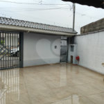 Casa à venda com 4 quartos, sendo 1 suíte, em Jardim Leila, Guarulhos, SP