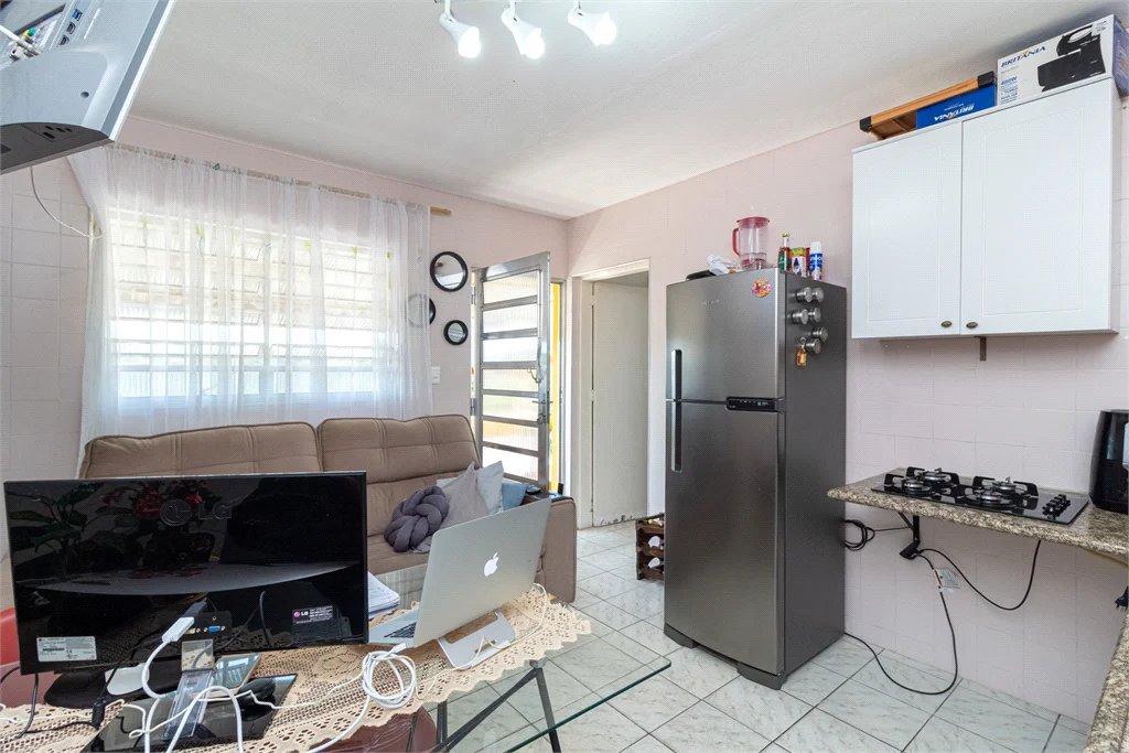 Casa à venda com 3 quartos, sendo 1 suíte, em Jardim Paris, São Paulo, SP