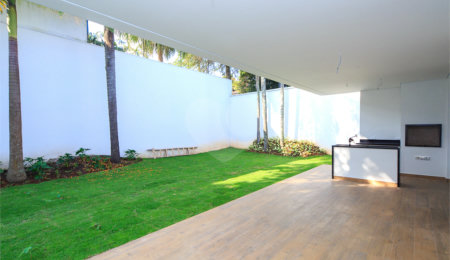 Casa à venda com 5 quartos, sendo 4 suítes,  em Jardim Marajoara, São Paulo, SP