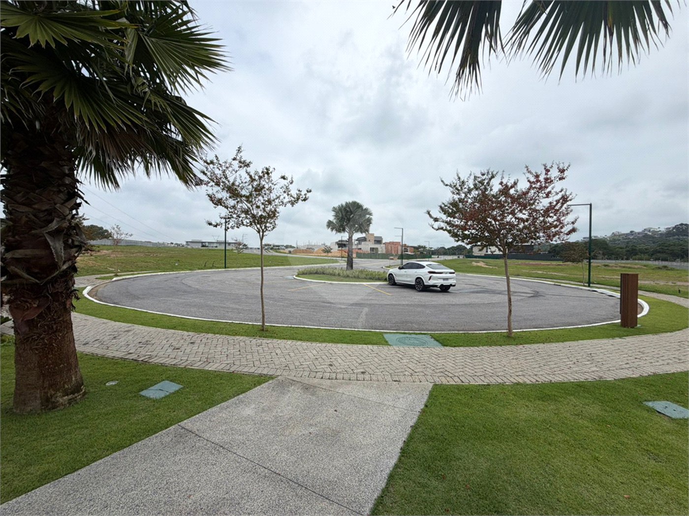 Terreno à venda no condomínio Jardim das Nações, São José dos Campos - SP