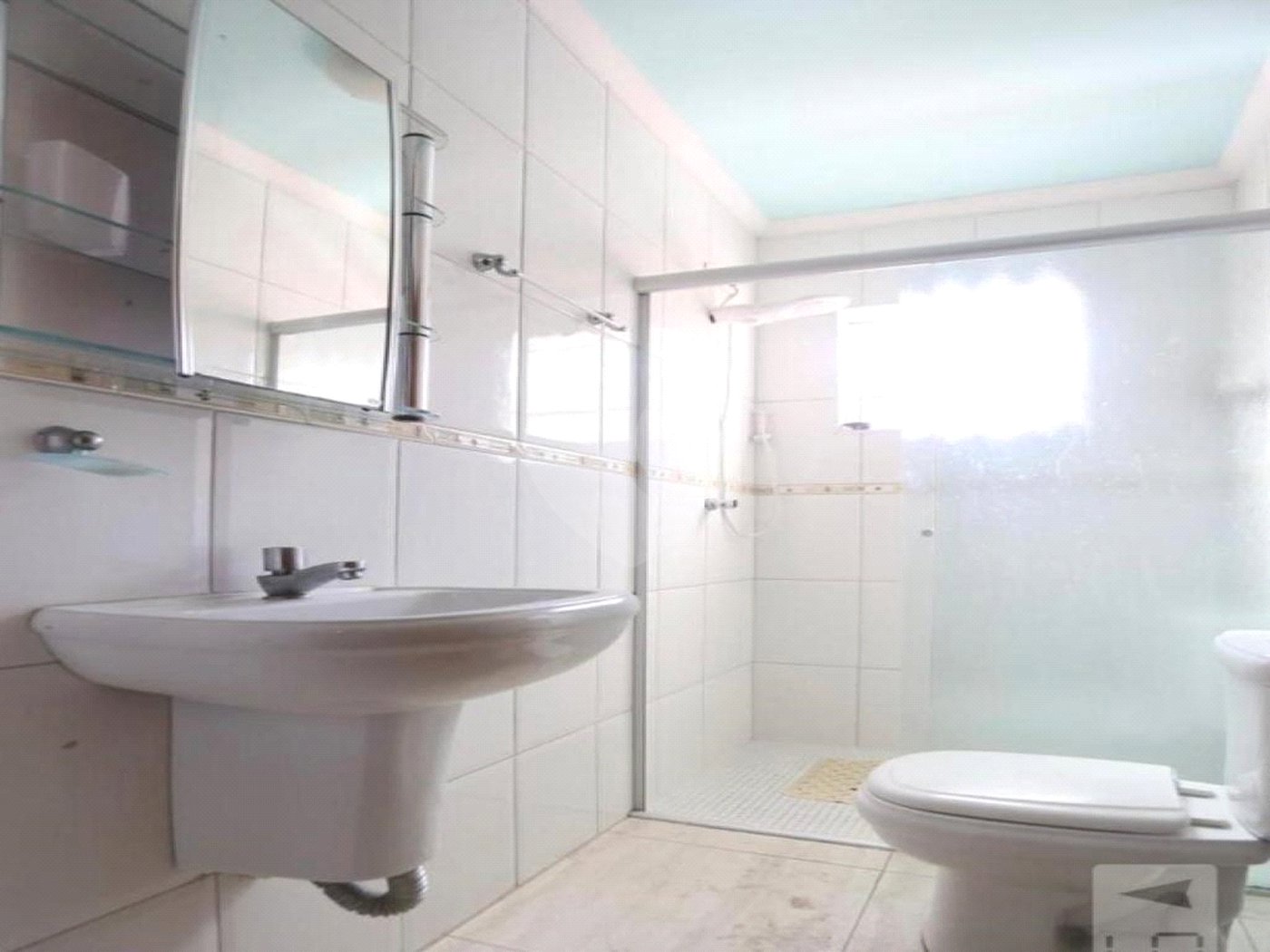 Casa à venda com 2 quartos, sendo 1 suíte,  em Jardim Ivana, São Paulo, SP