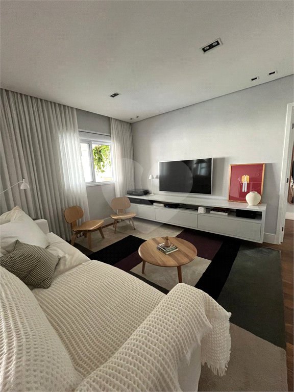 Apartamento à venda com 3 quartos, sendo 2 suítes, em Mooca, São Paulo, SP