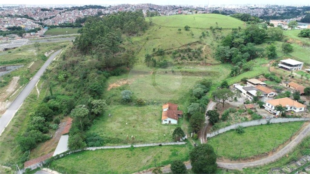 Terreno à venda ou para alugar com 2 quartos, sendo 1 suíte, em Parque Edu Chaves, São Paulo, SP