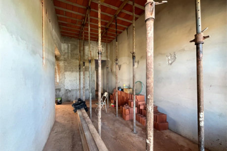 Casa à venda com 2 quartos, sendo 1 suíte,  no condomínio Tivolli, Itapetininga - SP