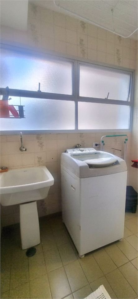 Apartamento porteira fechada com vista para o mar e lazer completo em Pitangueiras – Guarujá
