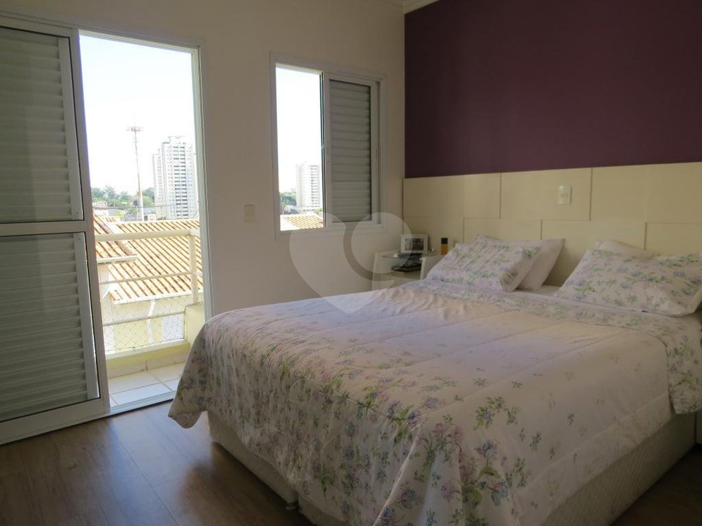 Casa à venda com 3 quartos, sendo 1 suíte, no condomínio Taquaral Village, São Paulo - SP