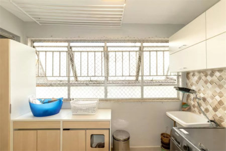 Apartamento à venda com 3 quartos, sendo 1 suíte,  em Moema, São Paulo, SP