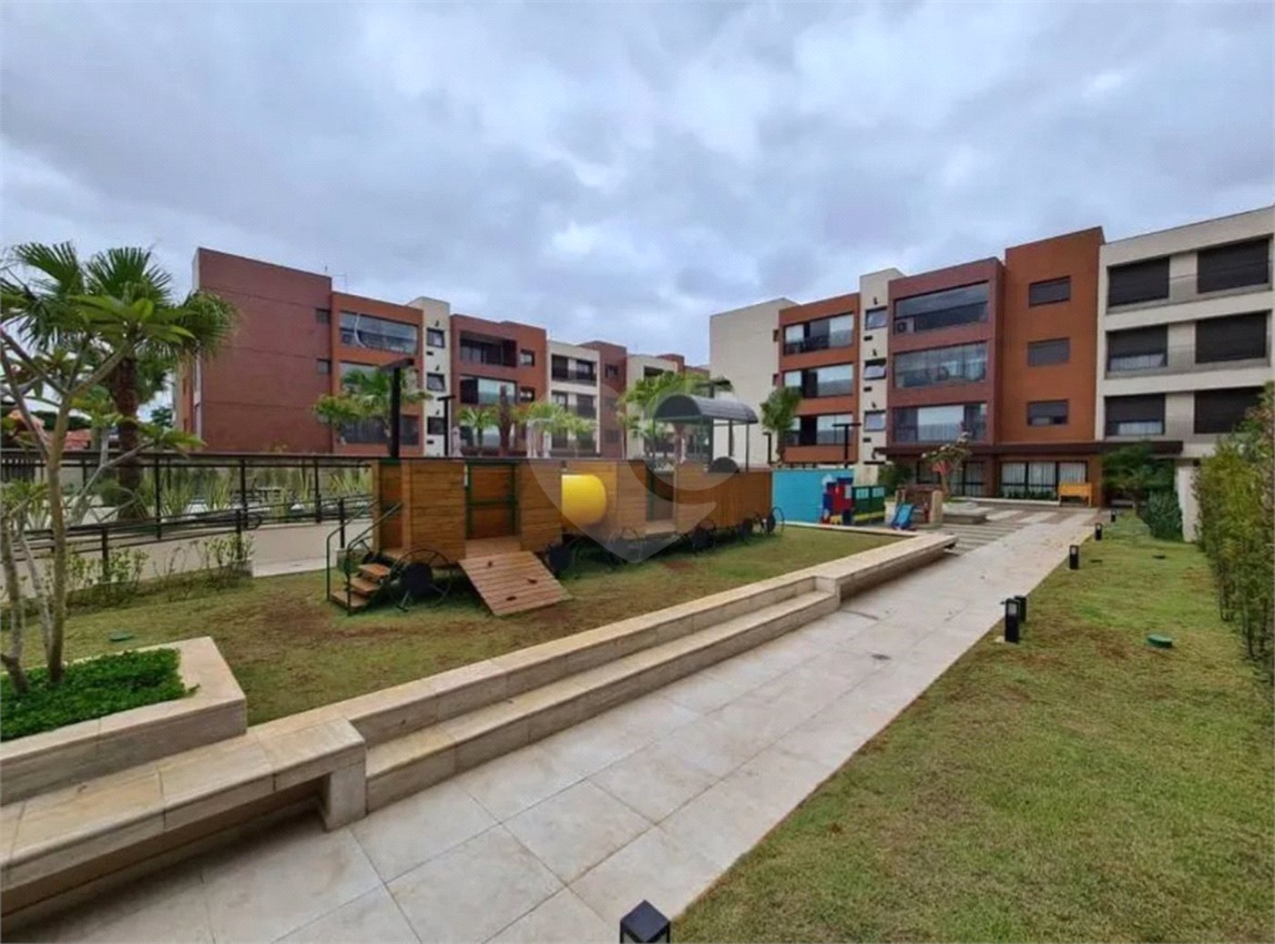 Apartamento à venda com 3 suítes em Vila Monumento, São Paulo, SP
