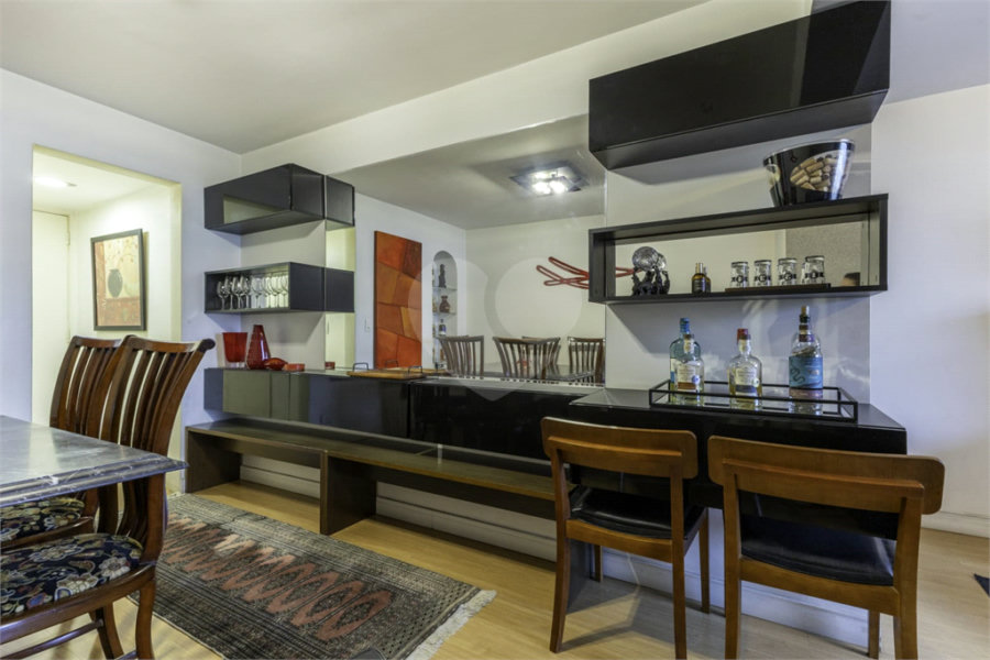 Apartamento à venda com 3 quartos, sendo 1 suíte, em Bela Vista, São Paulo, SP