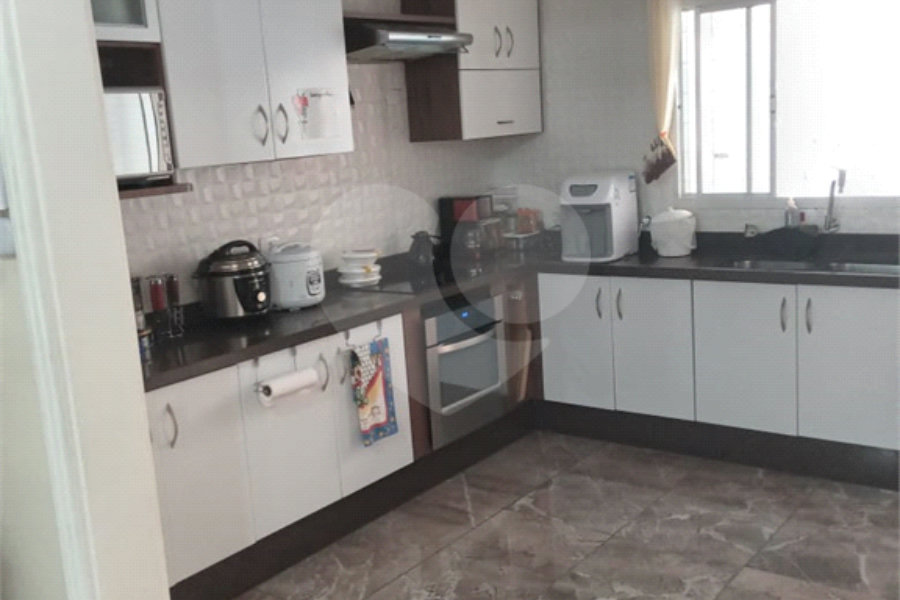 Sobrado à venda com 3 quartos, sendo 1 suíte, em Jardim Santa Beatriz, Guarulhos, SP