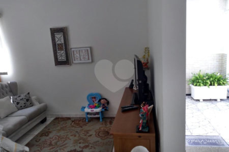 Casa à venda com 3 quartos, sendo 2 suítes, em Vila Dom Pedro I, São Paulo, SP