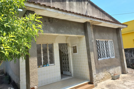 Casa Térrea à venda com 3 quartos em Campo Grande, Rio de Janeiro, RJ