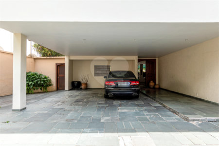 Casa de Vila à venda ou para alugar com 5 suítes em Jardim dos Estados, São Paulo, SP