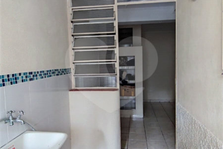 Sobrado à venda com 3 quartos, sendo 1 suíte,  em Chácara Santo Antônio, São Paulo, SP