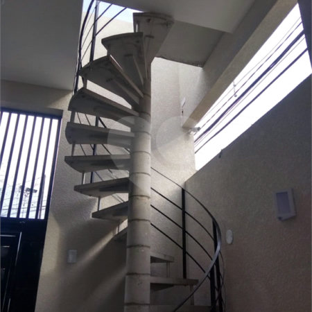 Casa à venda com 3 quartos, sendo 1 suíte,  no condomínio Casa de Rua, São Paulo - SP
